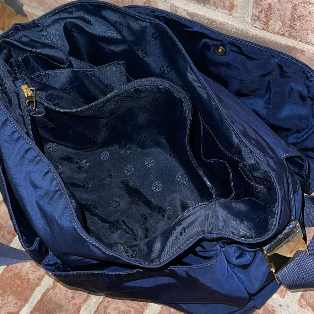 Womens Tory Burch navy blue diaper carrier - Picture 13 of 13